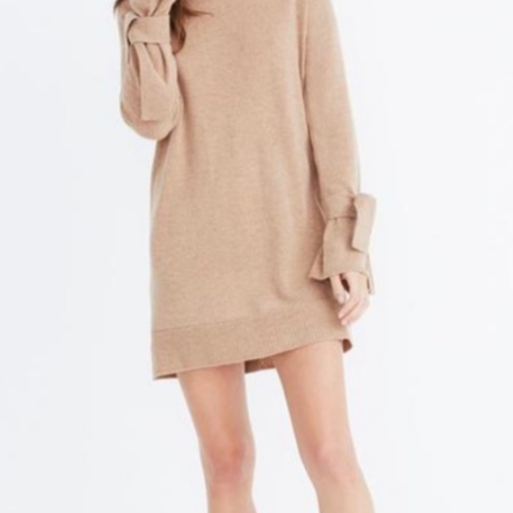 Made well tie cuff sweater dress